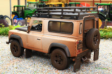 Load image into Gallery viewer, WWEL22498SP Weathered Welly 1:24 Scale Land Rover Defender 90 in White with roof rack and snorkel