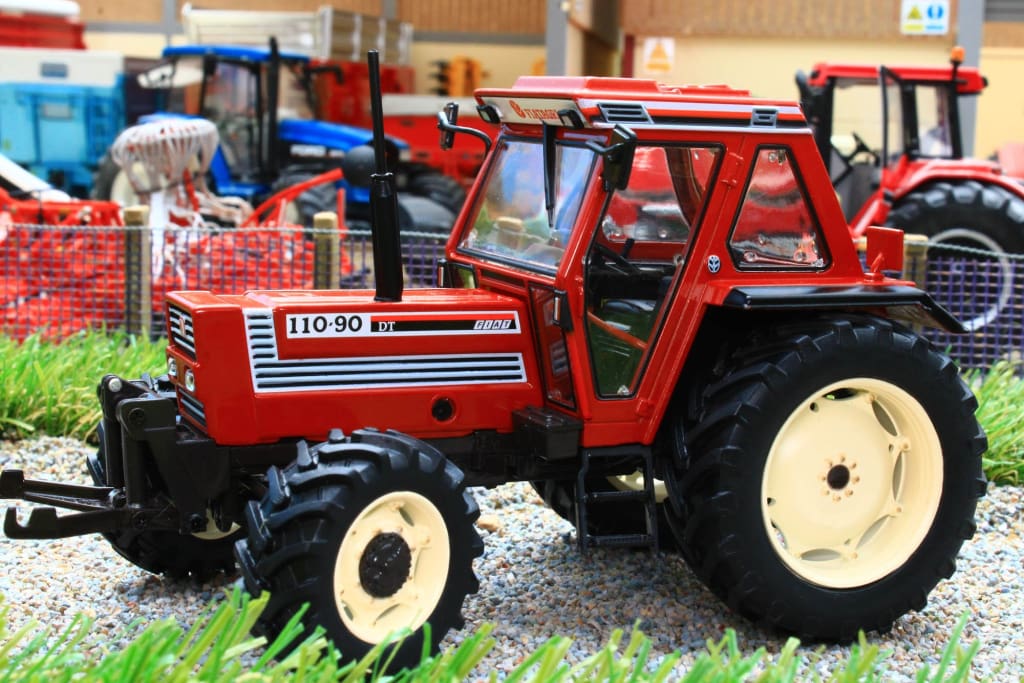 Tracteur Miniature REPLICAGRI - FIAT 1180DT 4RM - Echelle 1/32 - REP128 - NEUF