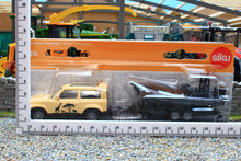 Load image into Gallery viewer, 1126 Siku Small Scale Land Rover Defender Safari with Boat