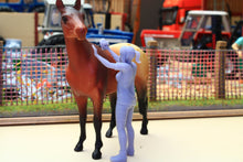 Load image into Gallery viewer, PYO125 Figure 1:32 Scale - Female Groom with Brush (Requires Painting)