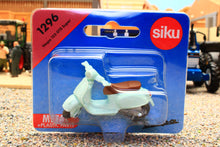 Load image into Gallery viewer, 1296 Siku 1:32 Scale Vespa 125 Gts Scooter