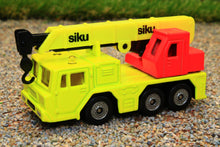 Load image into Gallery viewer, 1326 Siku 1:87 Scale Hydraulic Crane Truck