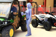 Load image into Gallery viewer, PYO149 Figure 1:32 Scale - Woman Drinking Coffee (Requires Painting)