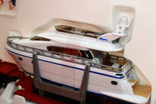 Load image into Gallery viewer, 1849 Siku 1:87 Scale MAN Low Loader with Motor Yacht