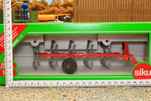 Load image into Gallery viewer, 2070 SIKU 1:32 Scale 5 Furrow Reversible Plough