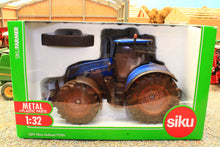 Load image into Gallery viewer, 3291(W) Weathered Siku 1:32 Scale New Holland T7.315 4WD Tractor