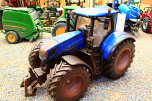 Load image into Gallery viewer, 3291(W) Weathered Siku 1:32 Scale New Holland T7.315 4WD Tractor