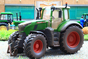 3293(w) Weathered Siku Fendt 728 Vario Tractor