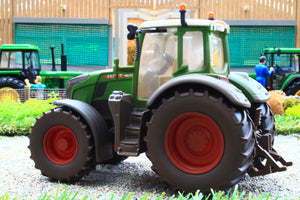 3293(w) Weathered Siku Fendt 728 Vario Tractor