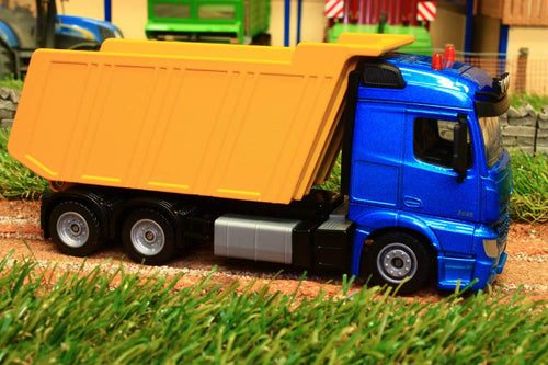 3549 Siku 150 Scale Mercedes-Benz Arocs Tipper Lorry Tractors And Machinery (1:50 Scale)