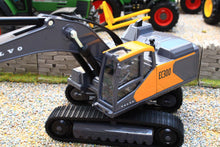 Load image into Gallery viewer, 3564 Siku 1:50 Scale Volvo EC300 Hydraulic Excavator