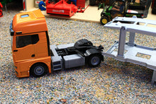 Load image into Gallery viewer, 3944 Siku 1:50 Scale MAN Articulated Car Transporter with 2 sports cars