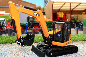 43013 BRITAINS JCB MIDI DIGGER 86C-1 ON TRACKS