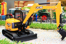 Load image into Gallery viewer, 43013 BRITAINS JCB MIDI DIGGER 86C-1 ON TRACKS