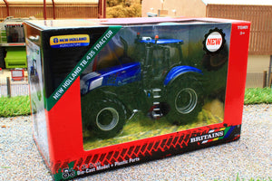 43216 BRITAINS NEW HOLLAND T8.435 TRACTOR