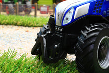 Load image into Gallery viewer, 43216 BRITAINS NEW HOLLAND T8.435 TRACTOR