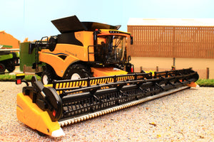 43332 Britains New Holland CR9.90 Combine Harvester