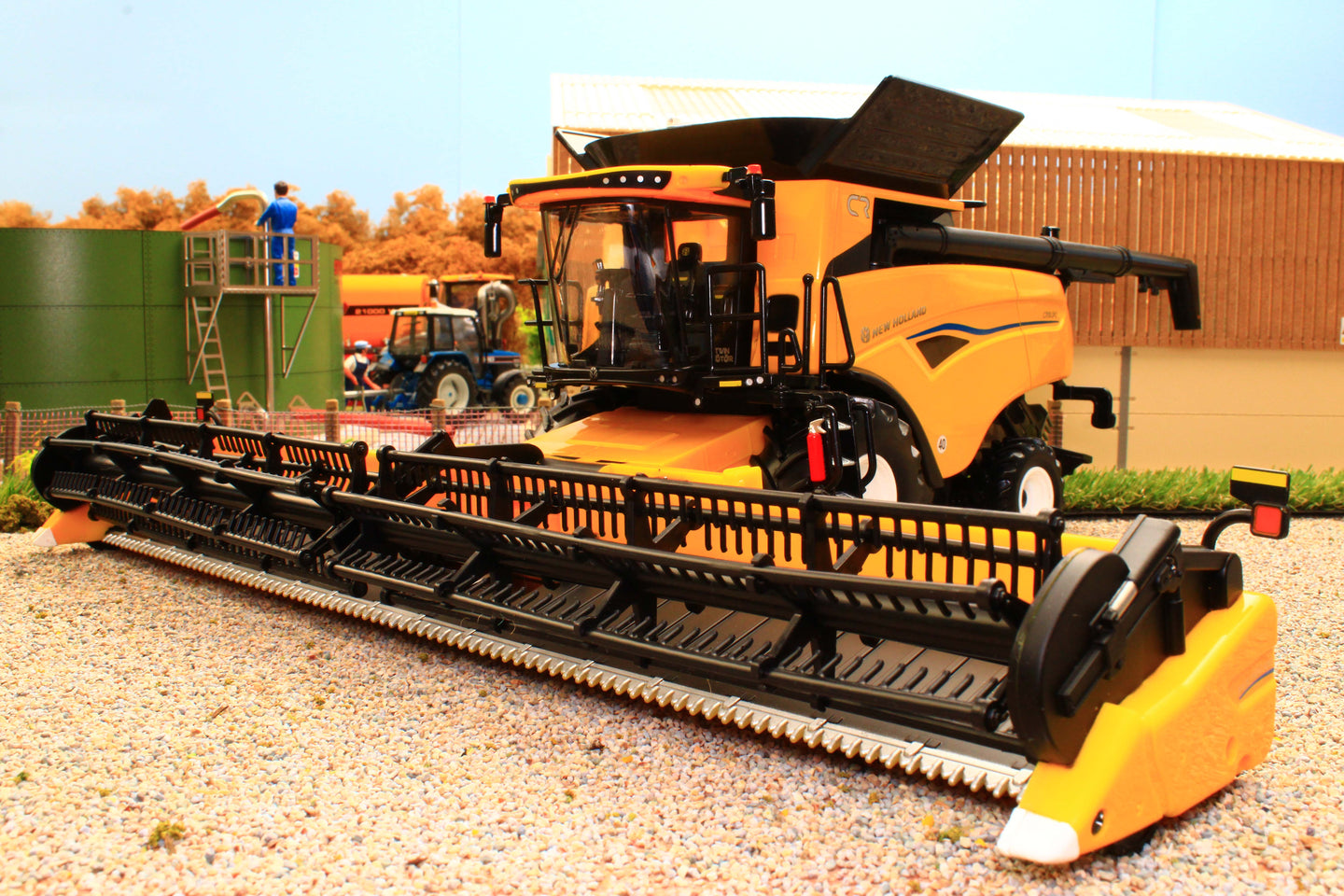 43332 Britains New Holland CR9.90 Combine Harvester