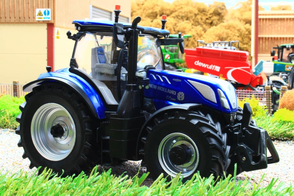 New Holland T7550 terracotta édition limitée 750 pièces New Holland T7550 terracotta édition limitée 750 pièces
