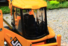 Load image into Gallery viewer, 43343 Britains 3CX Sitemaster Plus Backhoe Loader