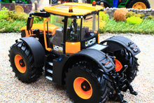 Load image into Gallery viewer, 43355 Britains 1:32 Scale JCB Fastrac 4220 Icon