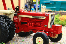 Load image into Gallery viewer, 43363 Britains 1:32 Scale IH Farmhall 1206 2WD Tractor with Duals Limited Edition Prestige Model