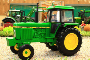43376 Britains 1:32 Scale John Deere 4240 2wd Heritage Tractor