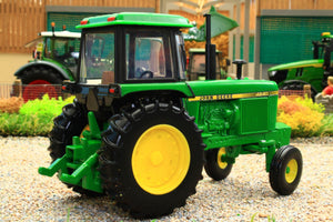 43376 Britains 1:32 Scale John Deere 4240 2wd Heritage Tractor
