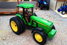 Load image into Gallery viewer, 43383 Britains John Deere 4960 4WD Tractor