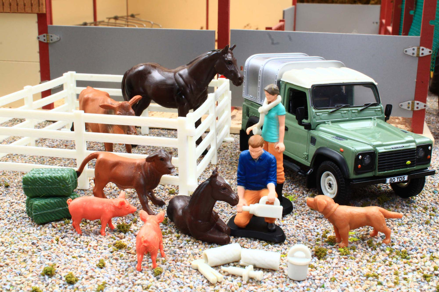 Britains Land Rover Tierarzt-Spiel, 24-teilig, mit Land Rover im Maßstab 1:32, geeignet für Kinder ab 3 Jahren Britains Land Rover Tierarzt-Spiel, 24-teilig, mit Land Rover im Maßstab 1:32, geeignet für Kinder ab 3 Jahren
