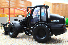 Load image into Gallery viewer, 43387 Britains JCB TM420S Loader Limited Black Edition