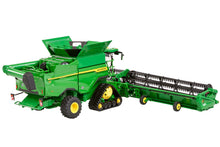 Load image into Gallery viewer, 43390 Britains John Deere S7 900 Tracked Combine Harvester