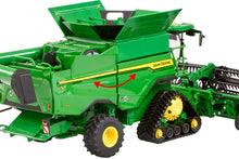 Load image into Gallery viewer, 43390 Britains John Deere S7 900 Tracked Combine Harvester