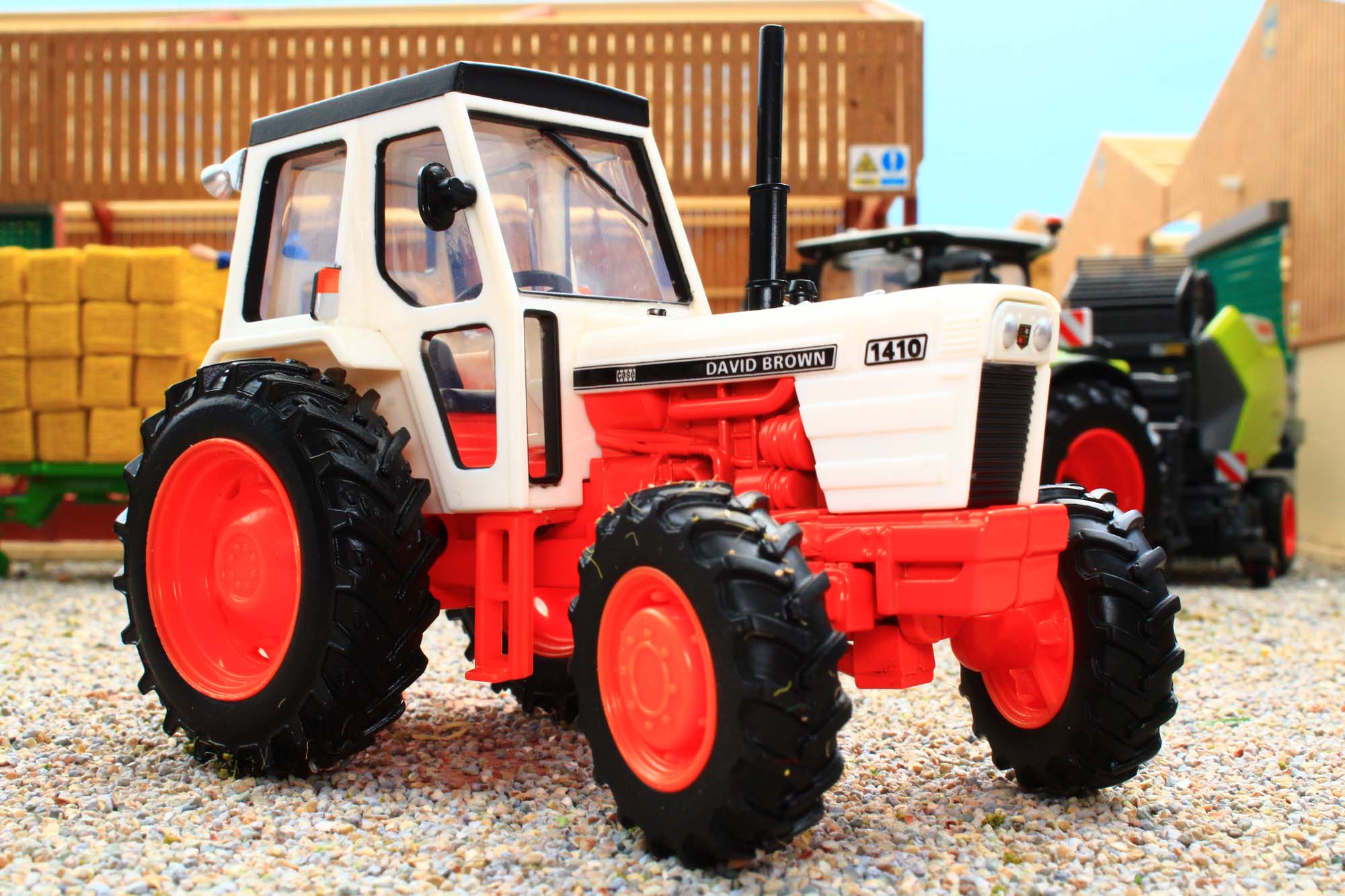 43393 Britains David Brown 1410 4WD Tractor – Brushwood Toys