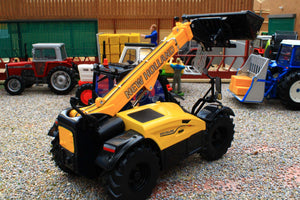 43395 Britains New Holland TH 7.42 Telehandler