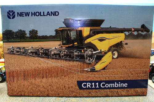 MS-43403 Britains New Holland CR11 'Prestige Collection' Combine ** WITH DAMAGED BOX! **