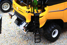 Load image into Gallery viewer, 43403 Britains New Holland CR11 &#39;Prestige Collection&#39; Combine