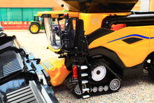 Load image into Gallery viewer, 43403 Britains New Holland CR11 &#39;Prestige Collection&#39; Combine