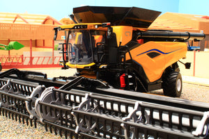 43403 Britains New Holland CR11 'Prestige Collection' Combine
