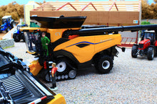 Load image into Gallery viewer, 43403 Britains New Holland CR11 &#39;Prestige Collection&#39; Combine