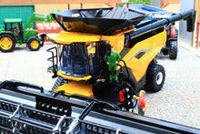 Load image into Gallery viewer, 43403 Britains New Holland CR11 &#39;Prestige Collection&#39; Combine