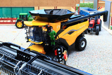 Load image into Gallery viewer, 43403 Britains New Holland CR11 &#39;Prestige Collection&#39; Combine
