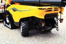 Load image into Gallery viewer, 43403 Britains New Holland CR11 &#39;Prestige Collection&#39; Combine