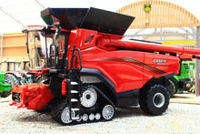 Load image into Gallery viewer, 43404 Britains 1:32 scale Prestige CASE IH AF10 Combine Harvester WITH 2 HEADERS