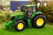Load image into Gallery viewer, 43406 Britains John Deere 6M 240 Tractor