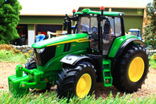 Load image into Gallery viewer, 43406 Britains John Deere 6M 240 Tractor