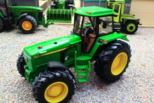 Load image into Gallery viewer, 43407 Britains &#39;Prestige Collection&#39; John Deere 4955 4WD Tractor (EU Spec)