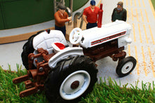 Load image into Gallery viewer, 43415 Britains David Brown 990 2WD Selectamatic Tractor