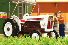 Load image into Gallery viewer, 43415 Britains David Brown 990 2WD Selectamatic Tractor