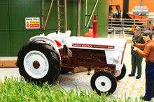 Load image into Gallery viewer, 43415 Britains David Brown 990 2WD Selectamatic Tractor
